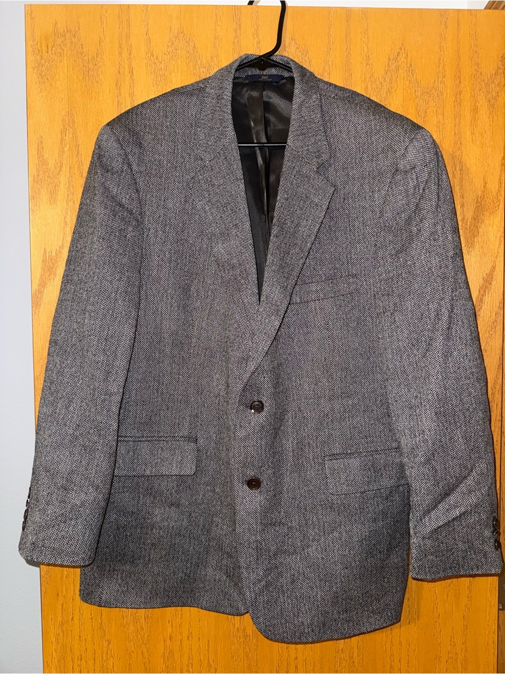 Brooks Brothers Men's Classic Gray Herringbone 2 Button Blazer, Size 46 Regular